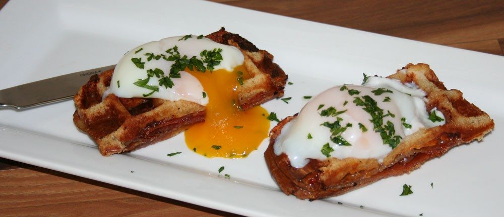 Recipe: Candied Bacon Sandwich with Poached Egg