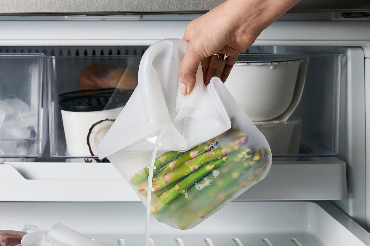 How to Prevent Sous Vide Bag Floating – Anova Culinary