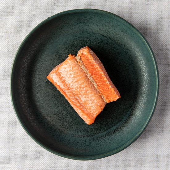 https://anovaculinary.com/cdn/shop/files/Salmon-Skinless-Juicy-Square-Web_1.png?v=1667071949&width=550