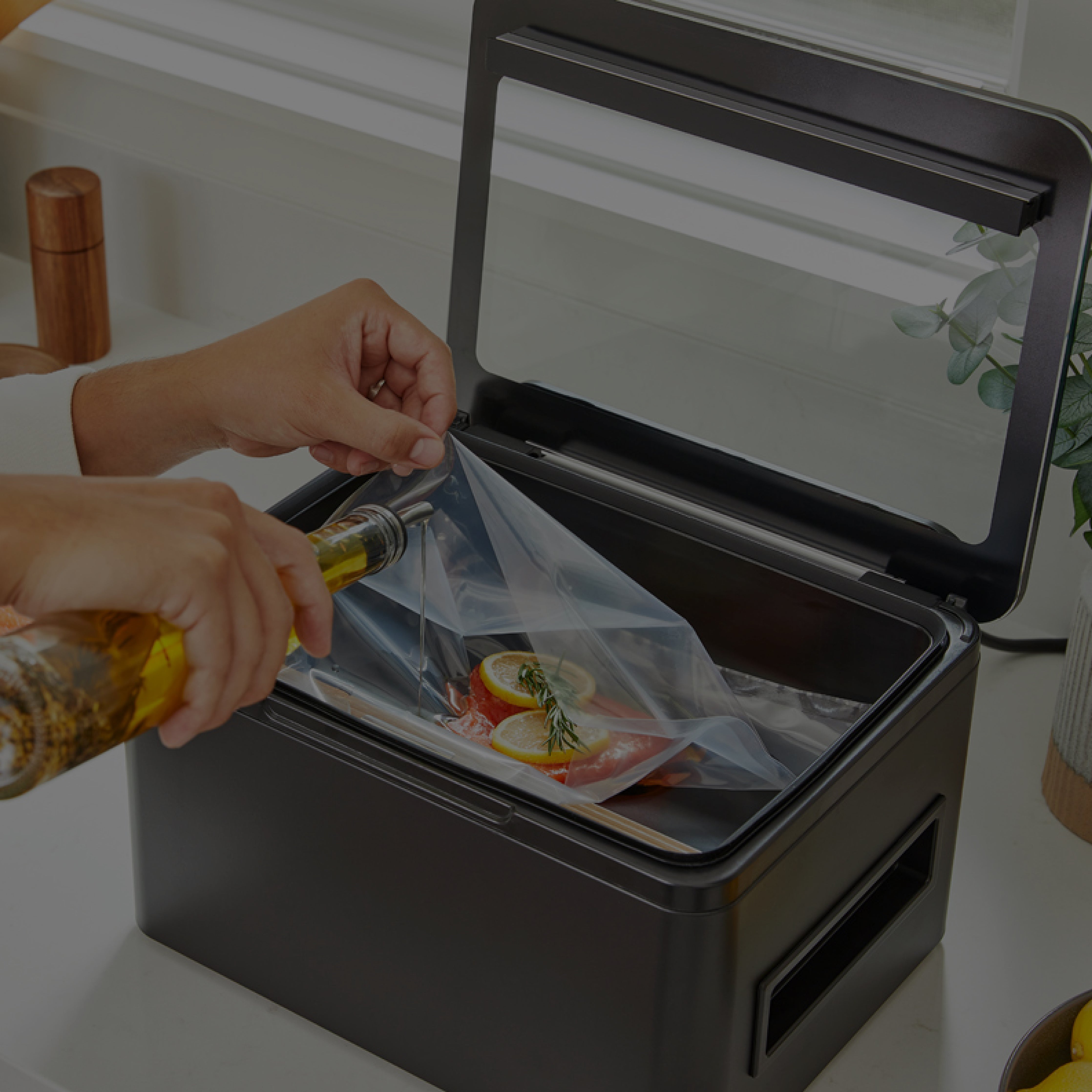 アノーバ プレシジョン™ チャンバー真空シーラー -Anova Culinary