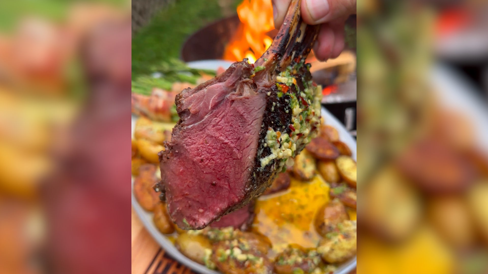 Załaduj wideo: Derek Wolf używa Anova do stworzenia Venison Rack