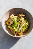 質樸的麵疙瘩配腌蘑菇